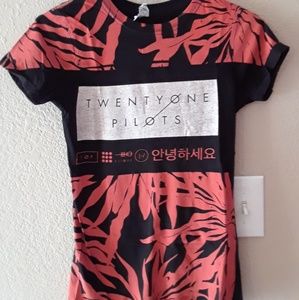 SOLD - Twenty One Pilots t-shirt